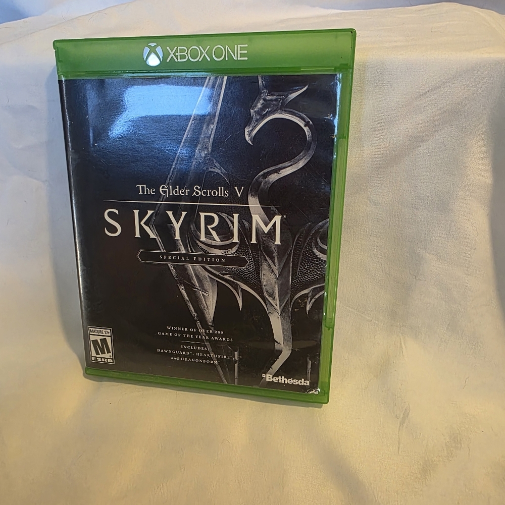 Bethesda The Elder Scrolls V: Skyrim Special Edition - Green Xbox One Case